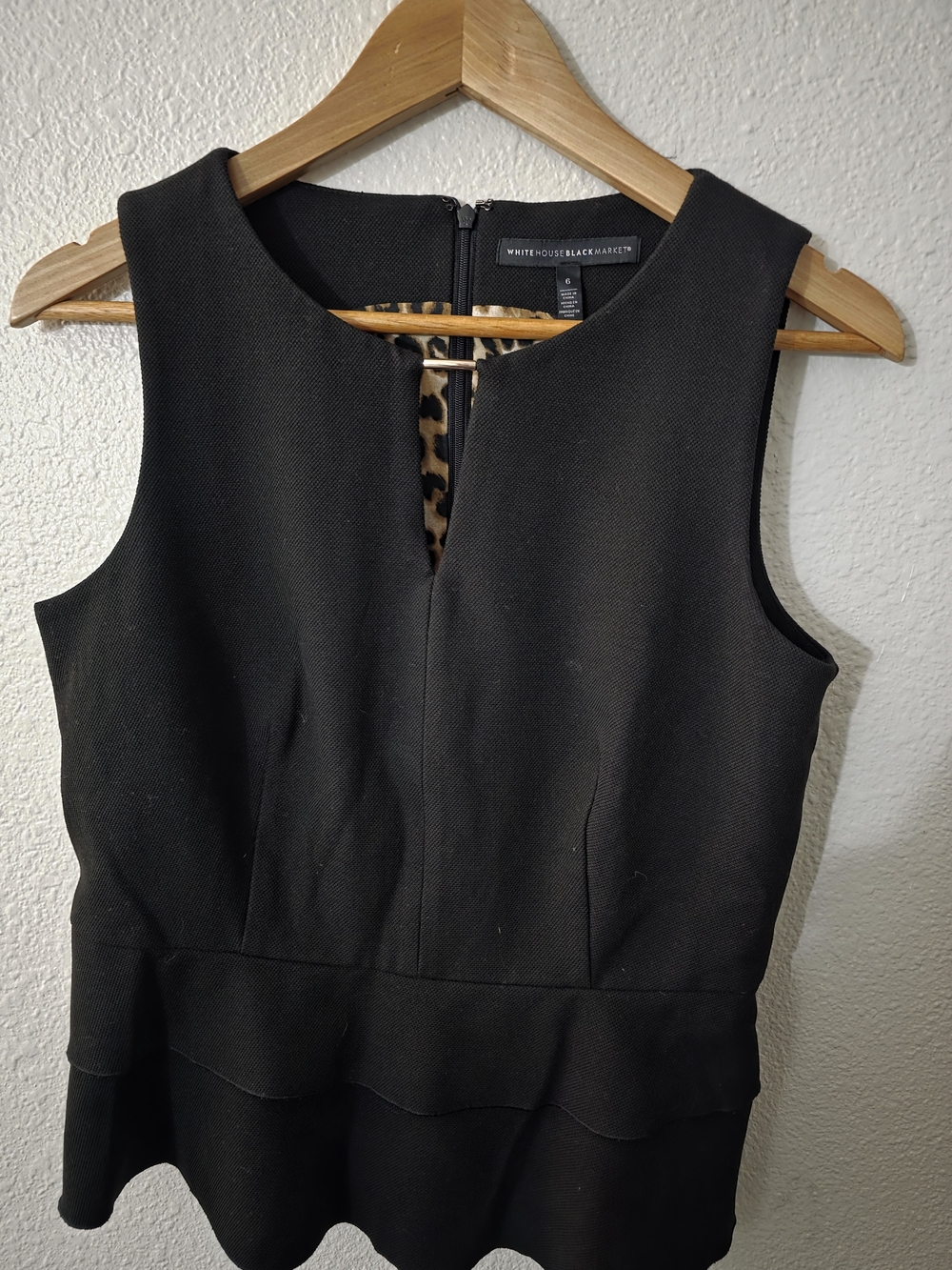 WHITE HOUSE BLACK MARKET Stretch Pique Tiered Peplum Bodice Top size US 6 EUC